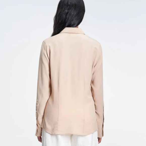 Levi’s NWT “Silky Granola” Collared Satin Dress Shirt Blouse XS in Buff Beige - Picture 3 of 7